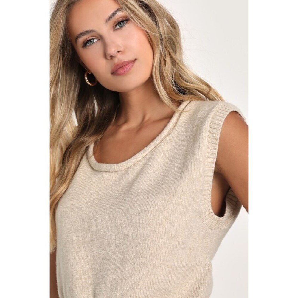 Lulus Minimal Aesthetic Beige Sleeveless Scoop Neck Sweater Top - Size M
